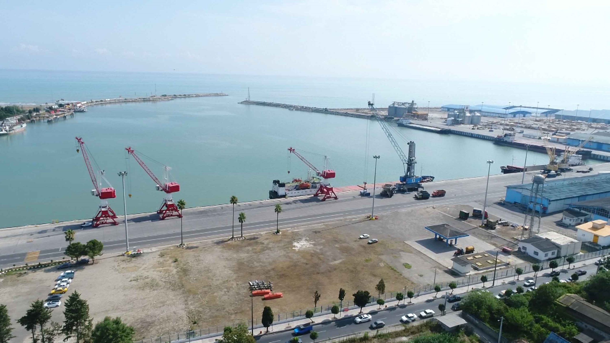 واردات بیش از سه میلیون و ۵۰۰ هزار تن کالا از بنادر استان مازندران